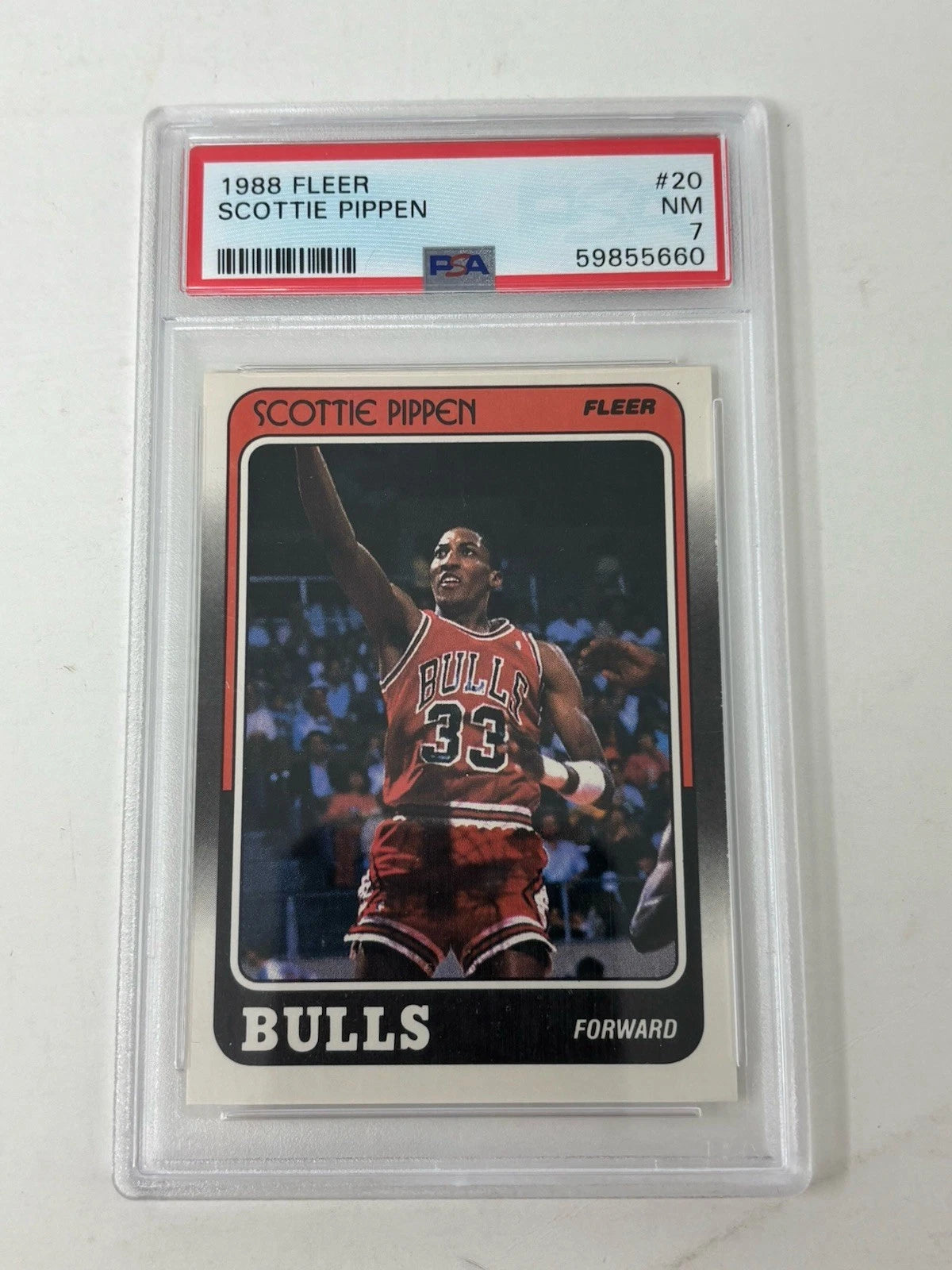 Bulls Scottie Pippen Rookie Card 1988-89 Fleer #20 PSA 7